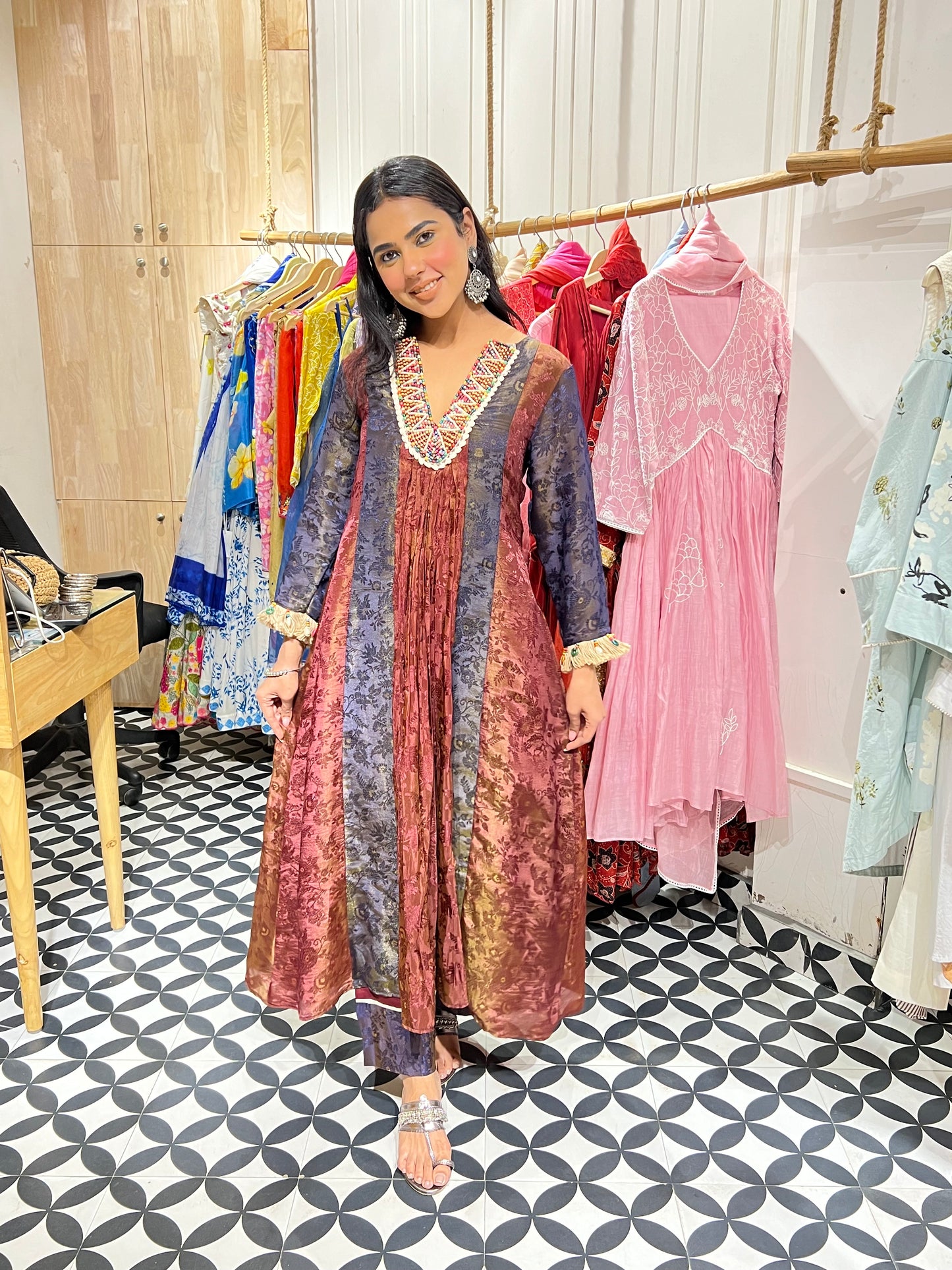 The GULNAAZ suit set