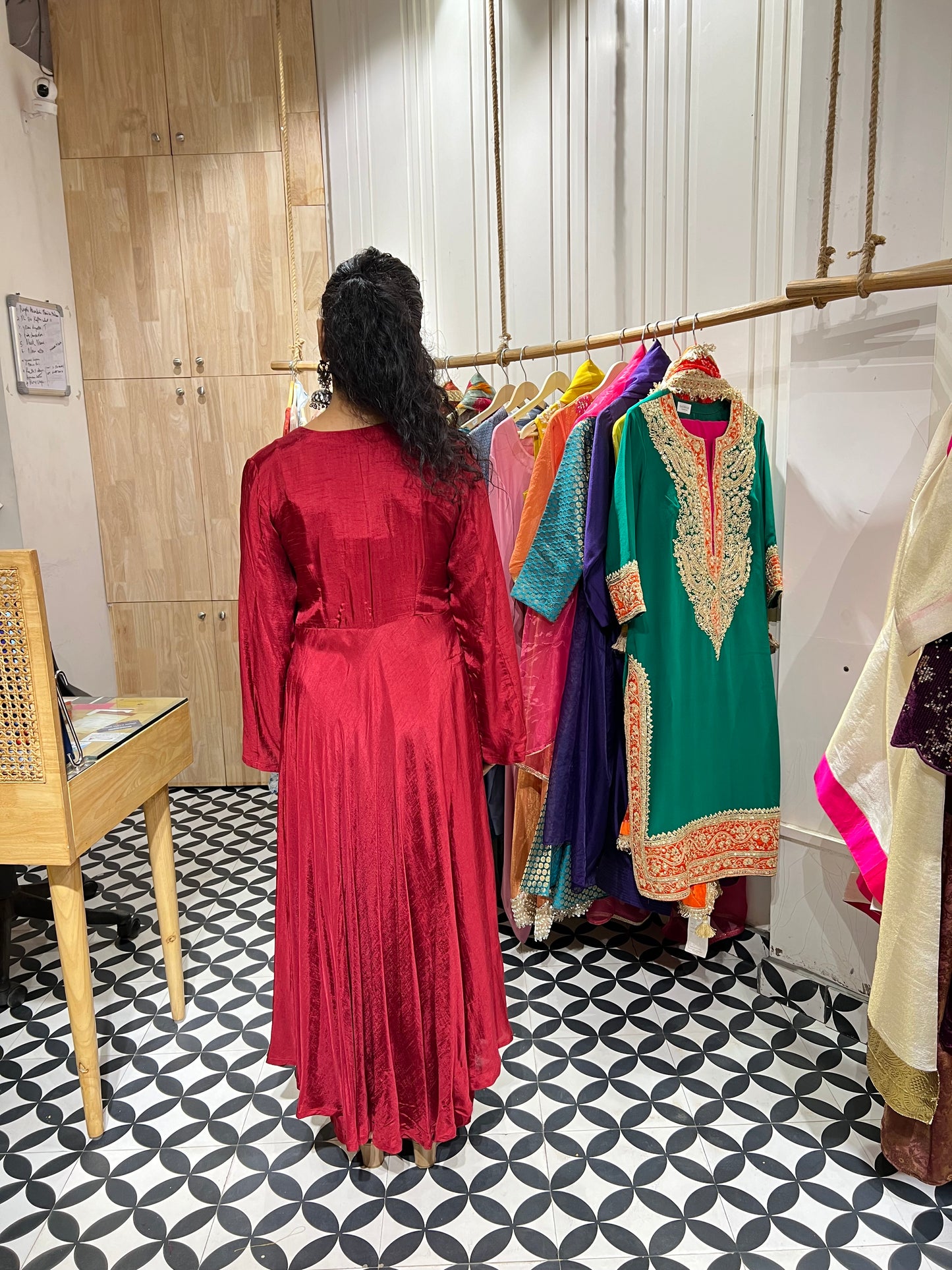 THE ARISHTA suit set