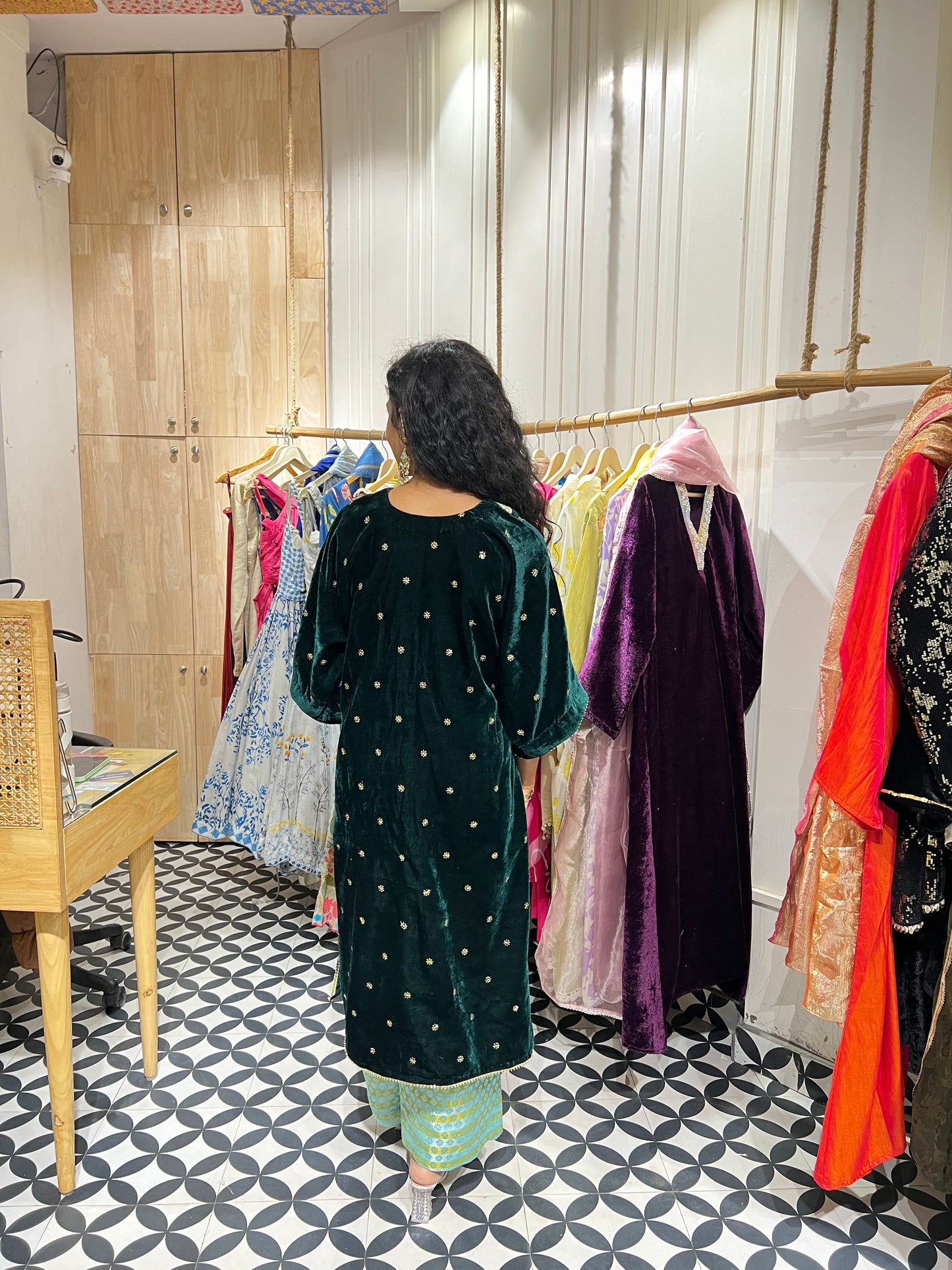 THE VRISHTI suit set