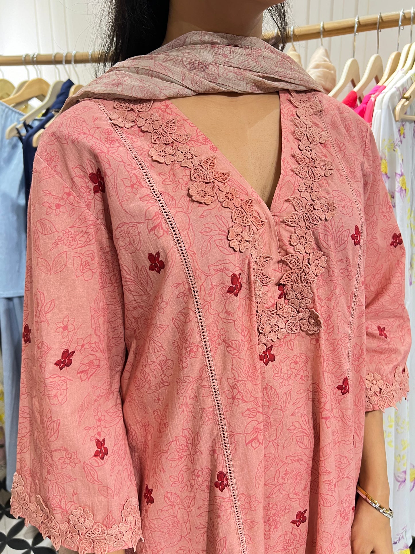THE ZAVEENA suit set
