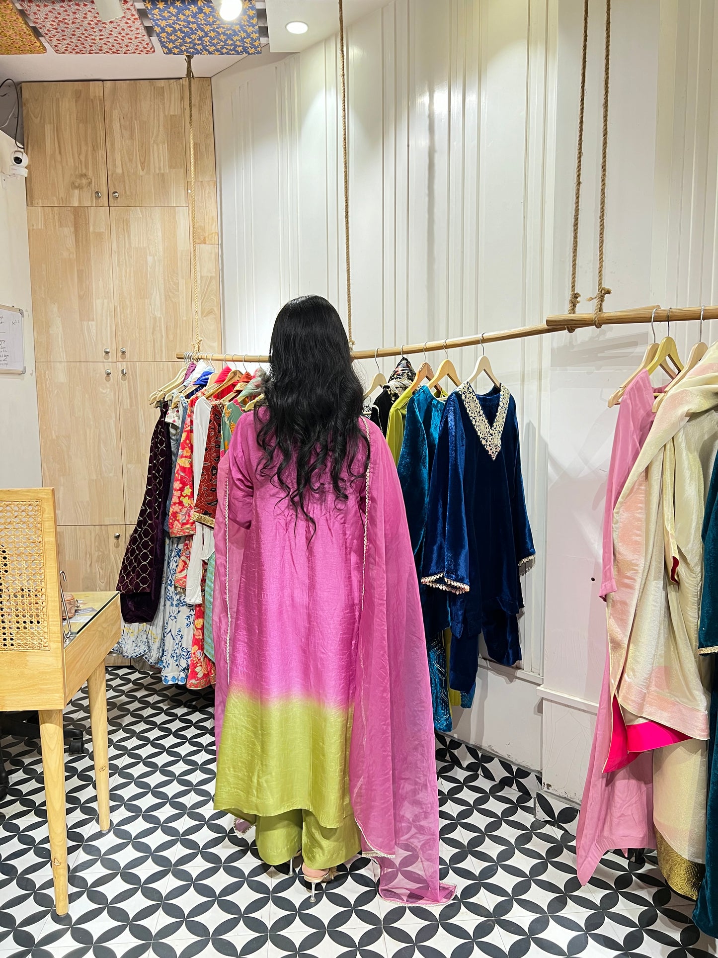 The Tvarita suit set