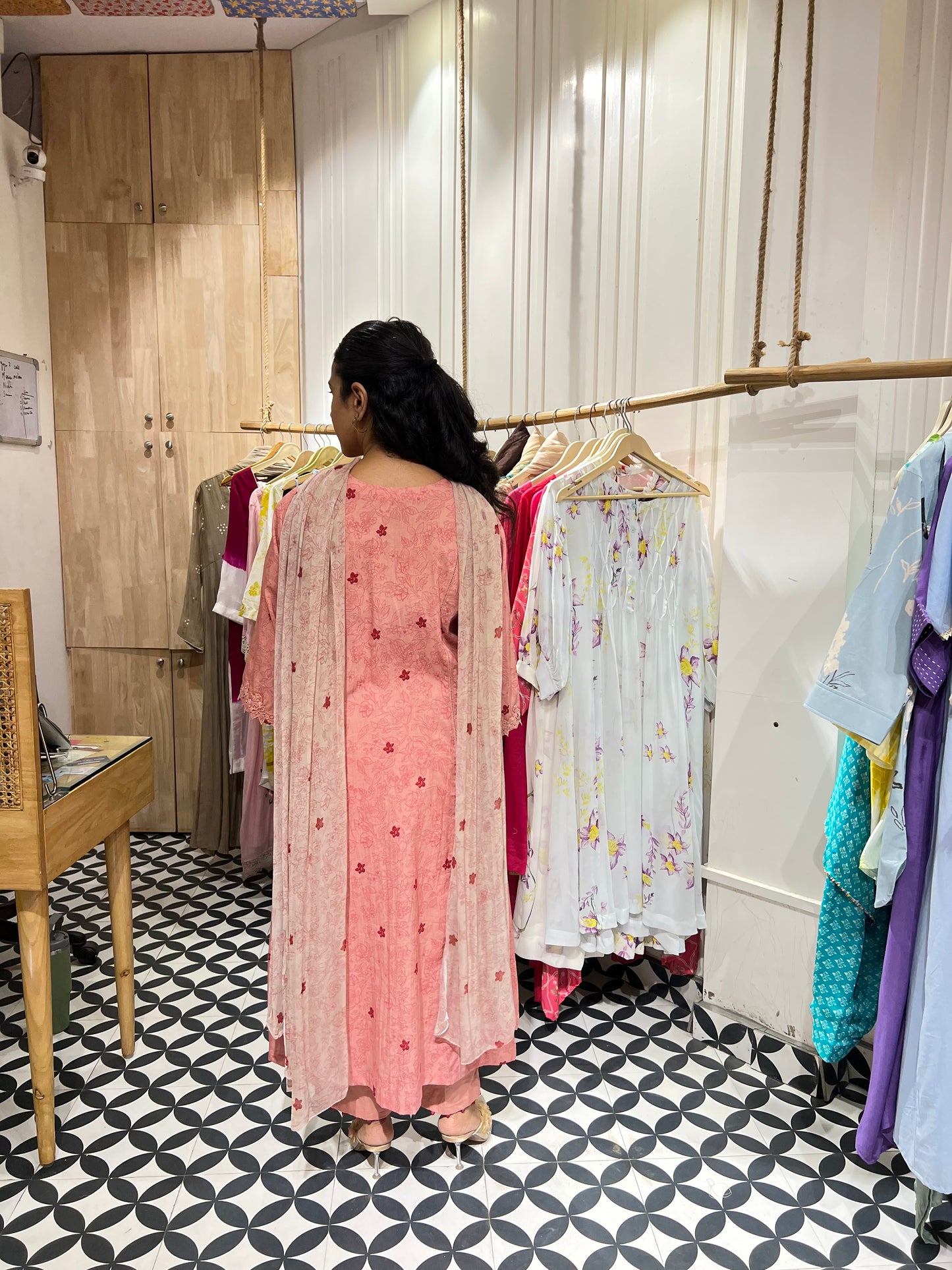 THE ZAVEENA suit set