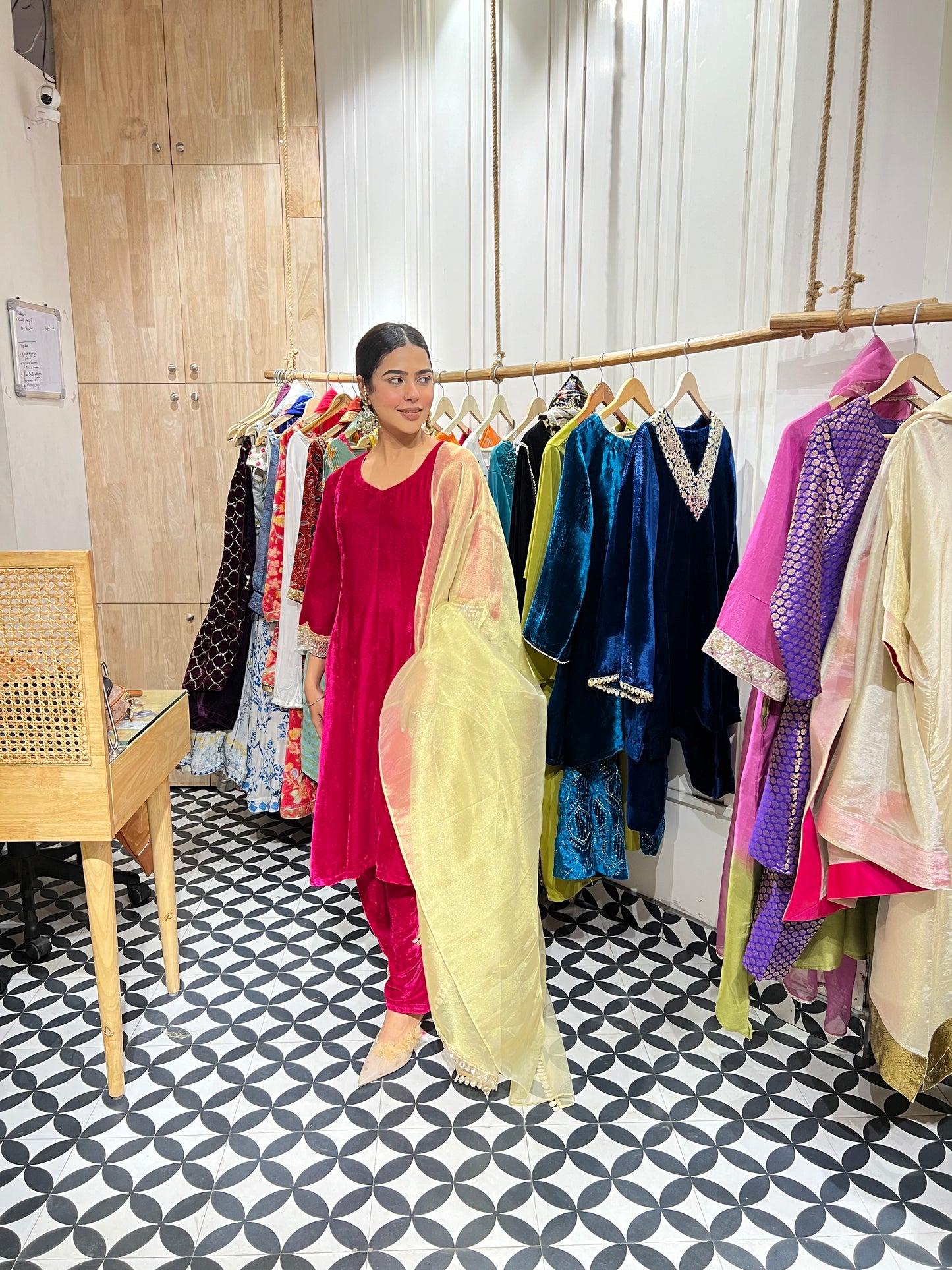 The Eshanya suit set