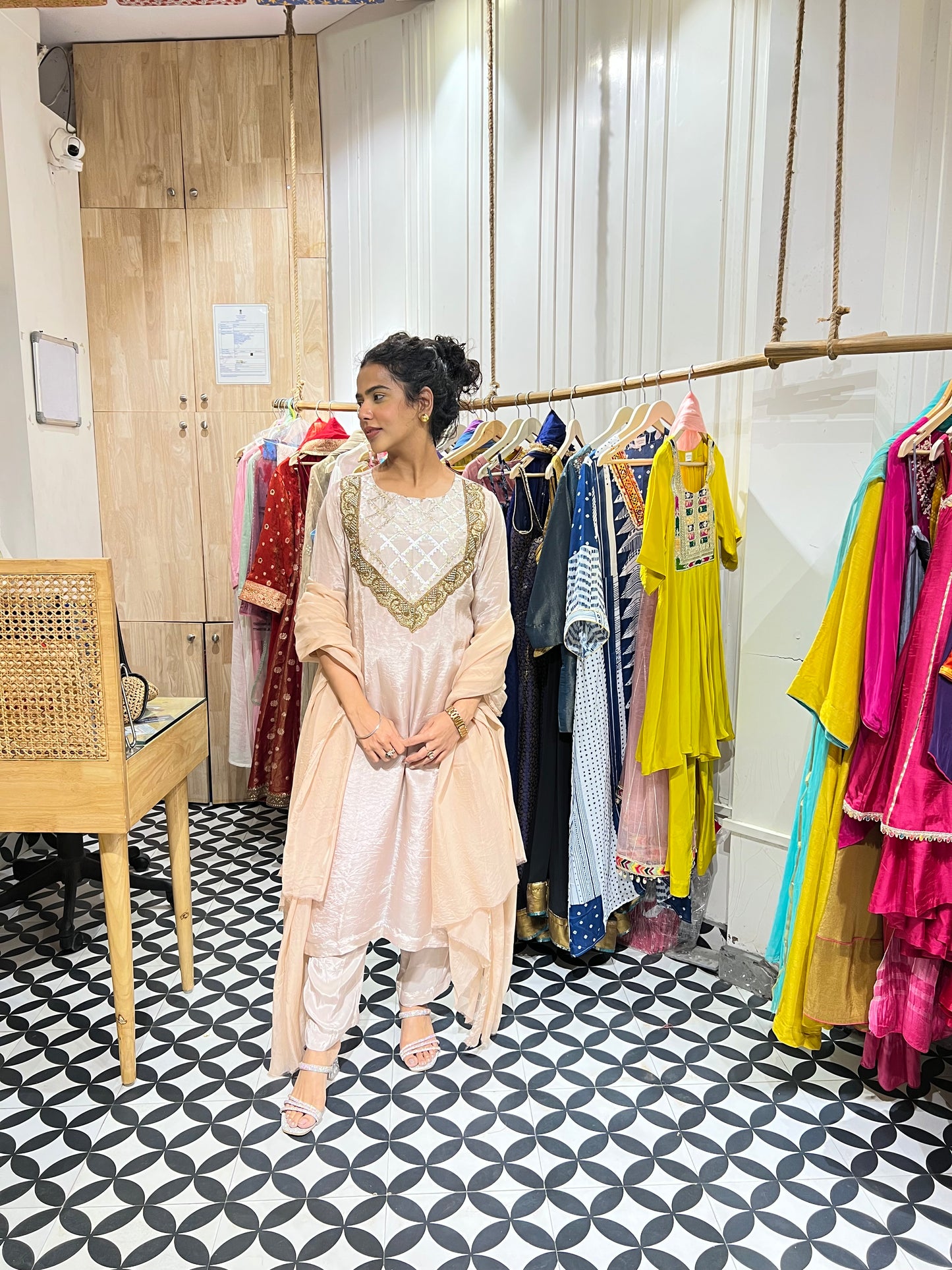 THE AFSHEEN suit set