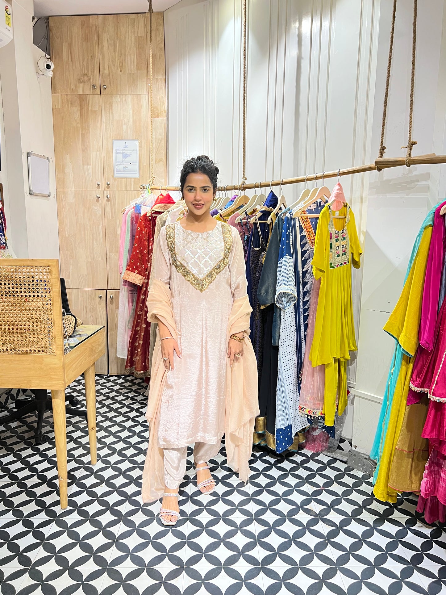 THE AFSHEEN suit set