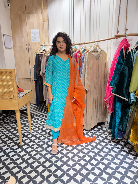 THE AFSANA suit set