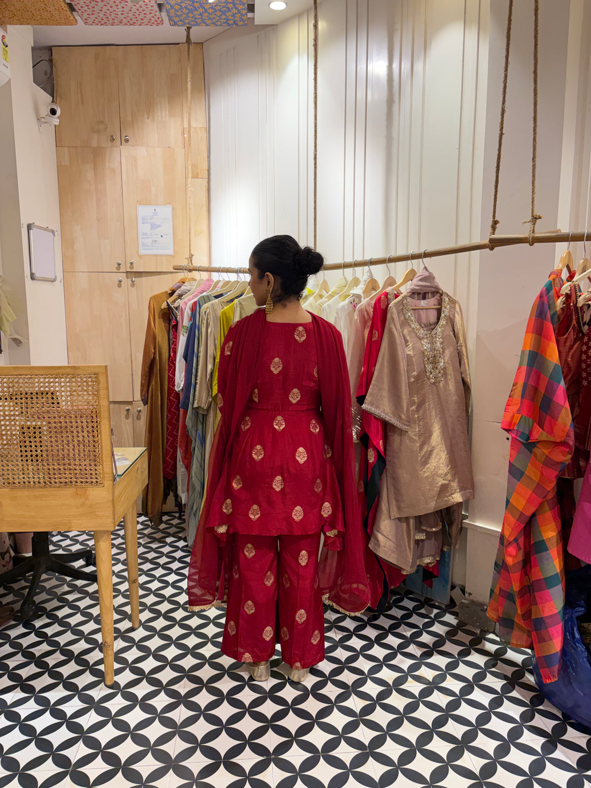 THE MEHAR suit set