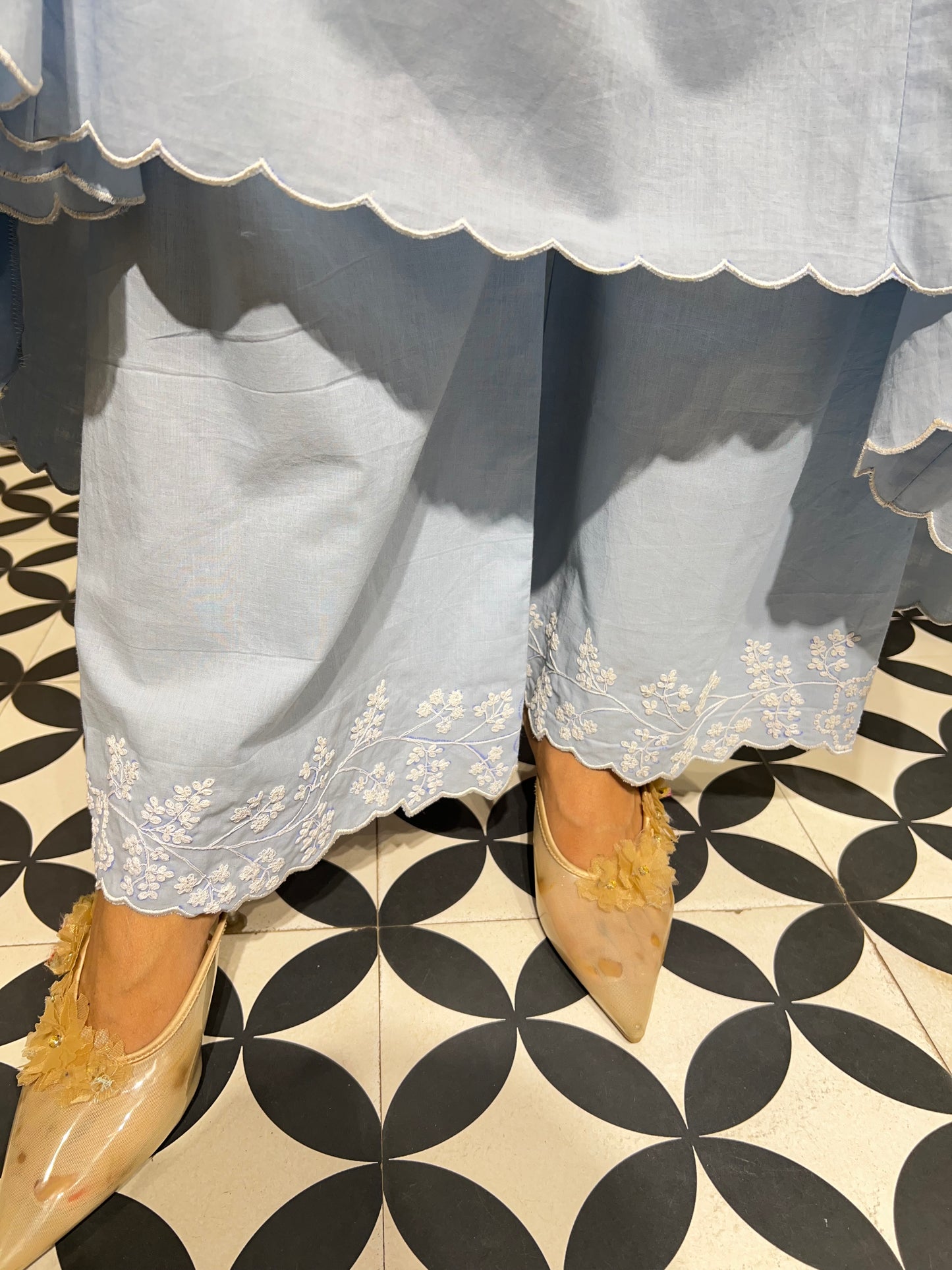 THE NAUREYA suit set