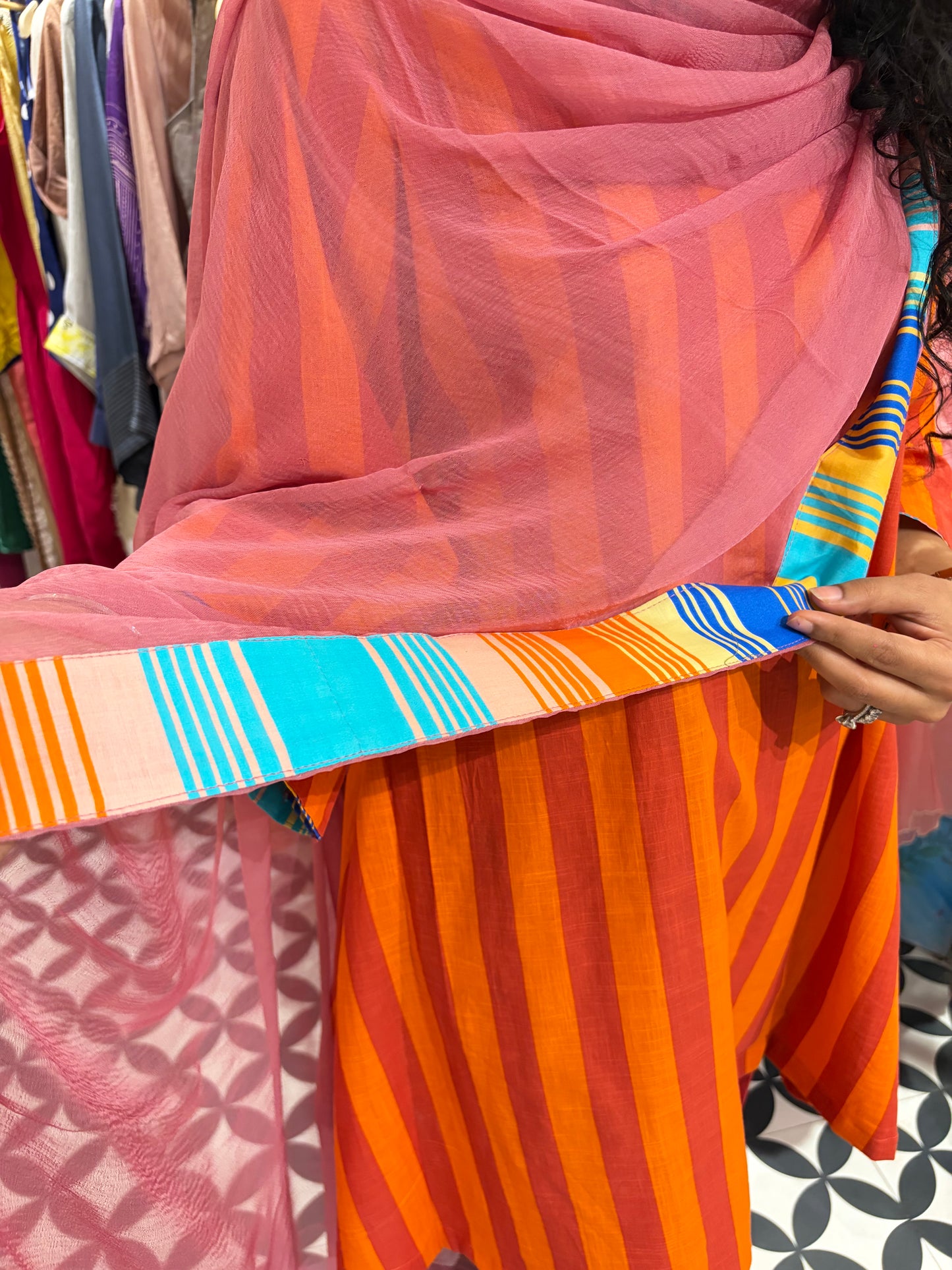 THE AARINI suit set