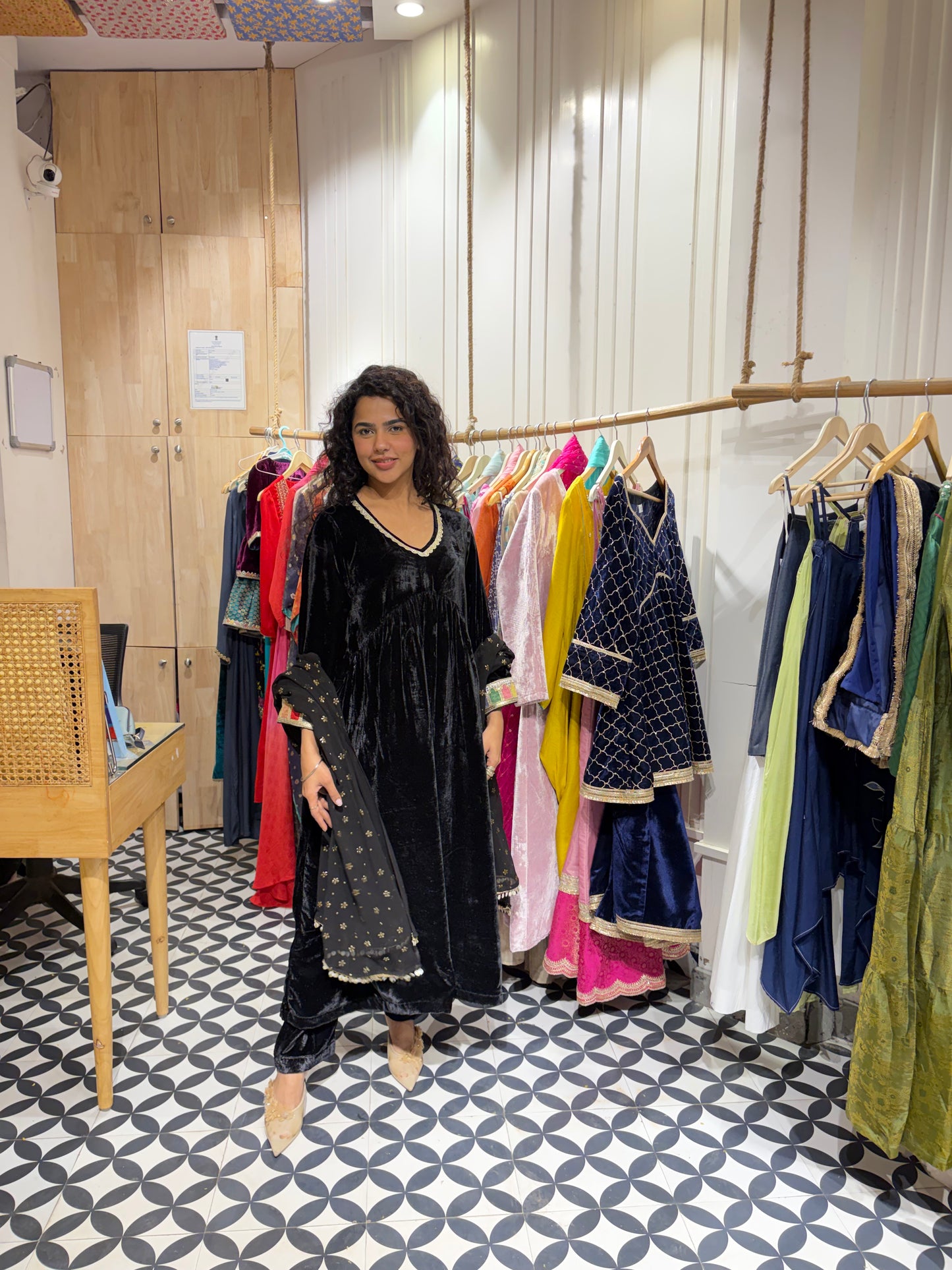 THE SHABNOOR suit set