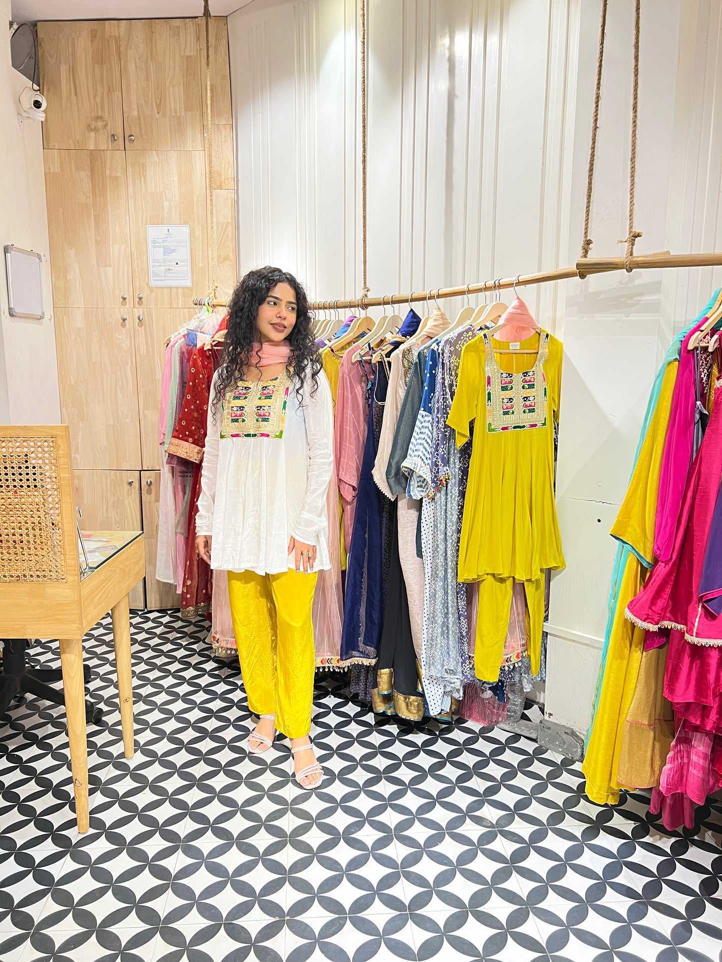 THE INAANYA suit set