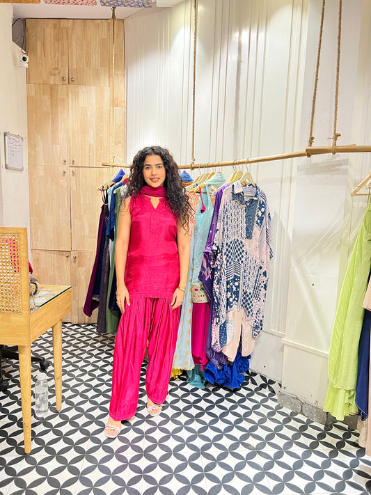 THE ROOHANIYAT suit set