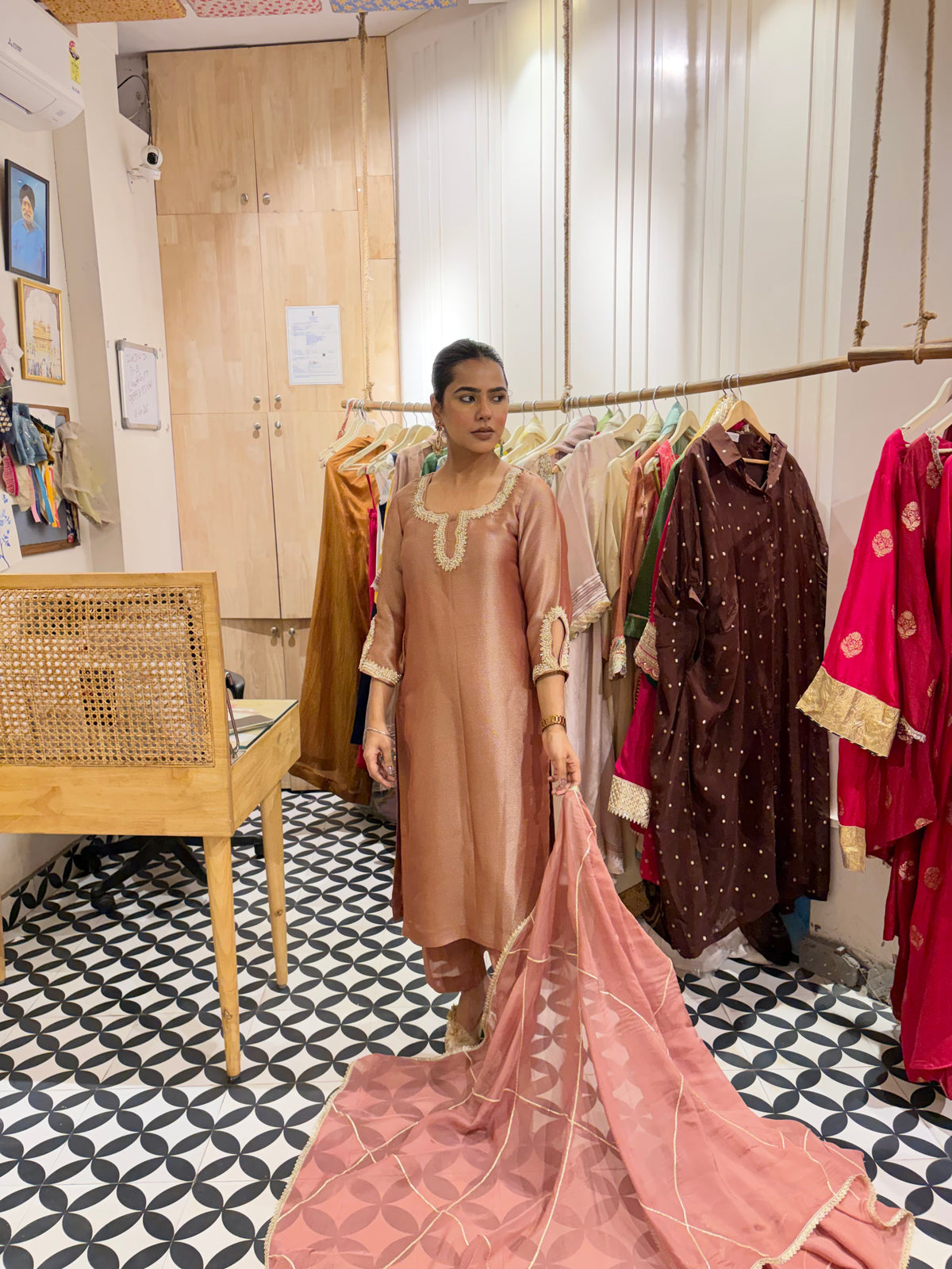 THE YASNA suit set
