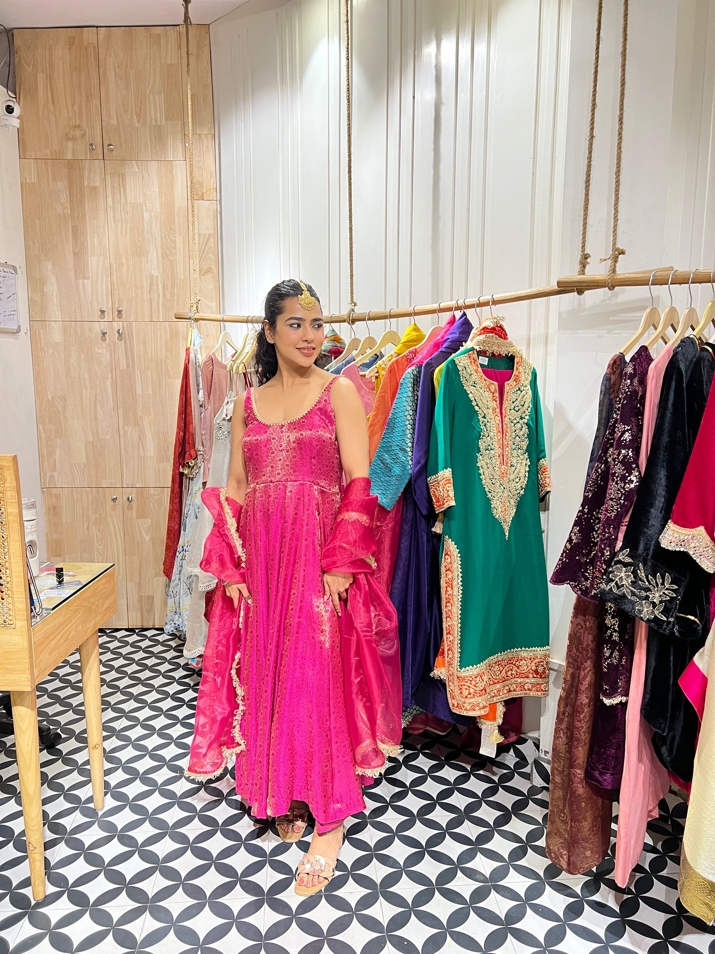 THE ARADHYA suit set