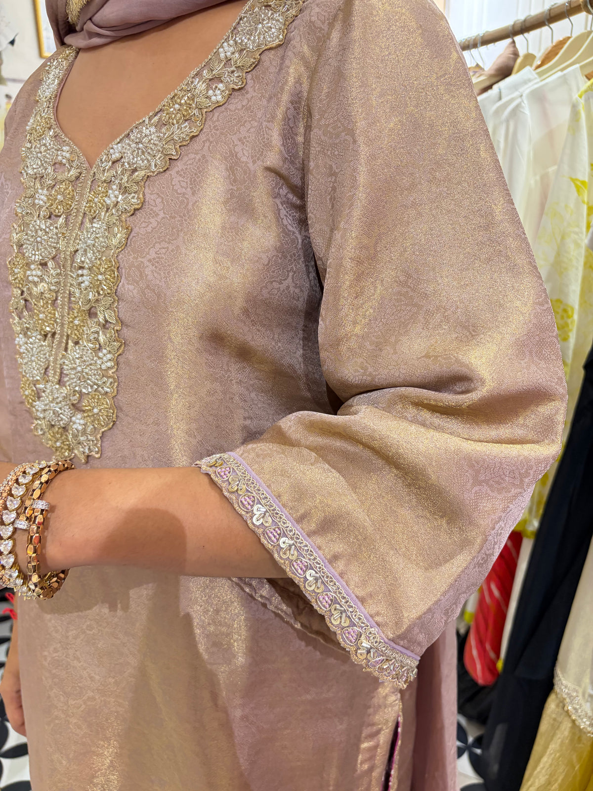 THE NAUREEN suit set