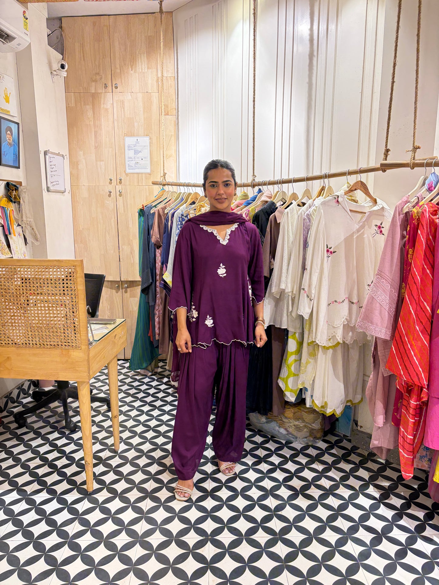 THE LAILA suit set