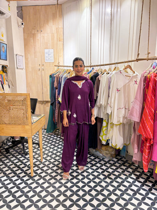 THE LAILA suit set