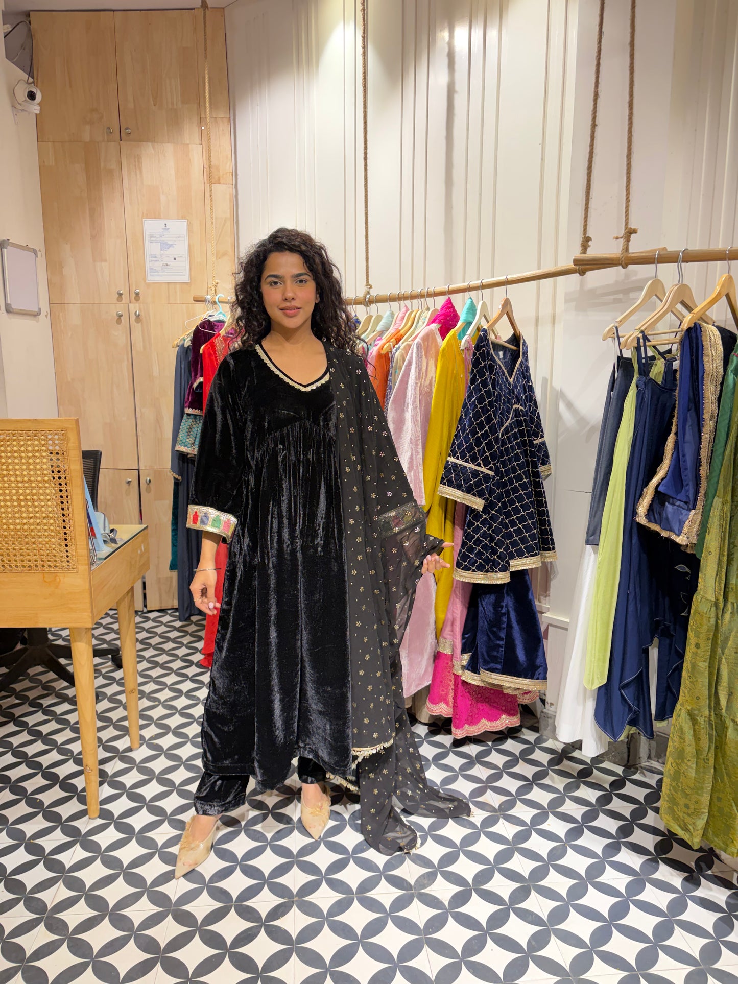 THE SHABNOOR suit set