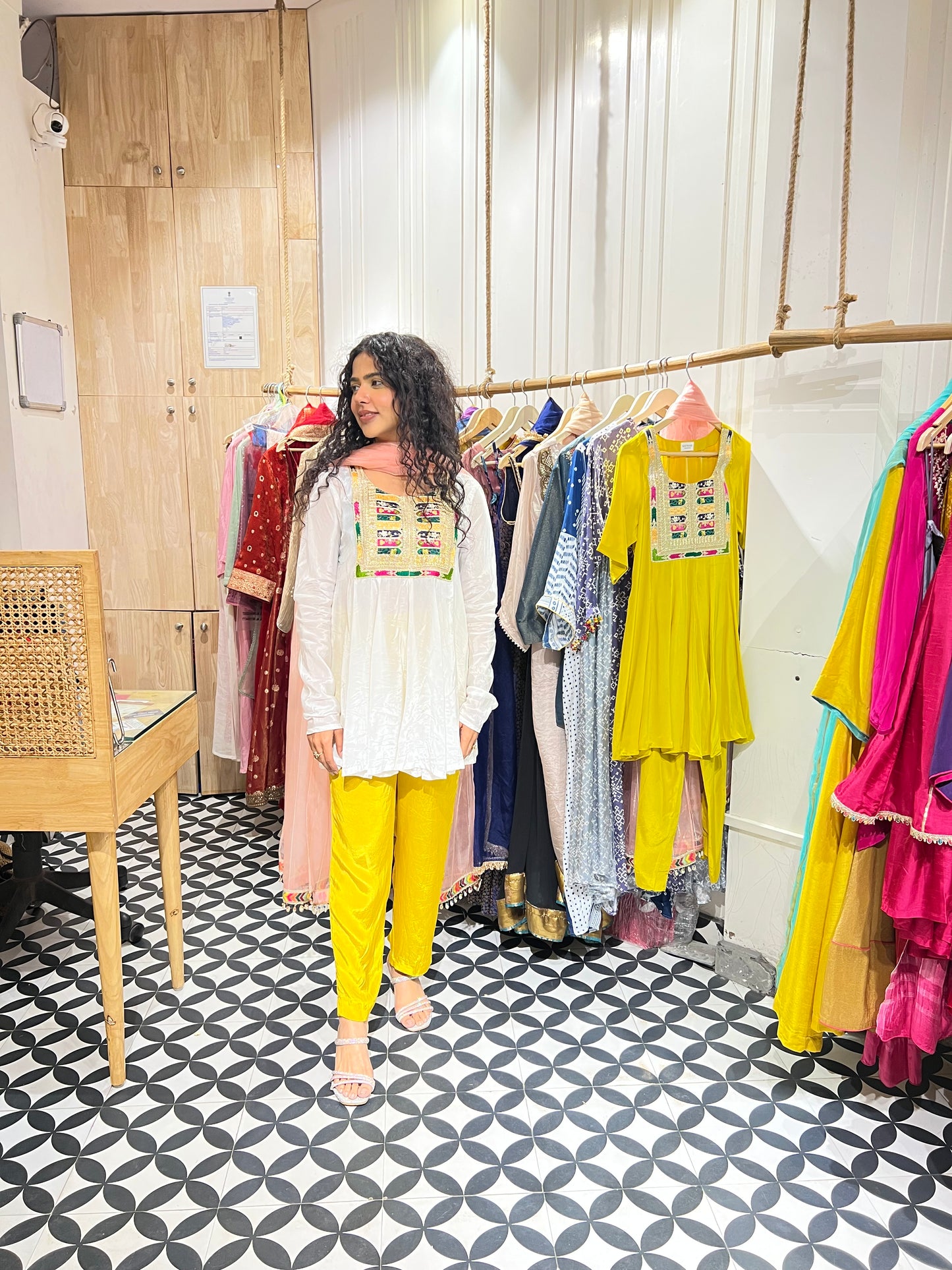 THE INAANYA suit set