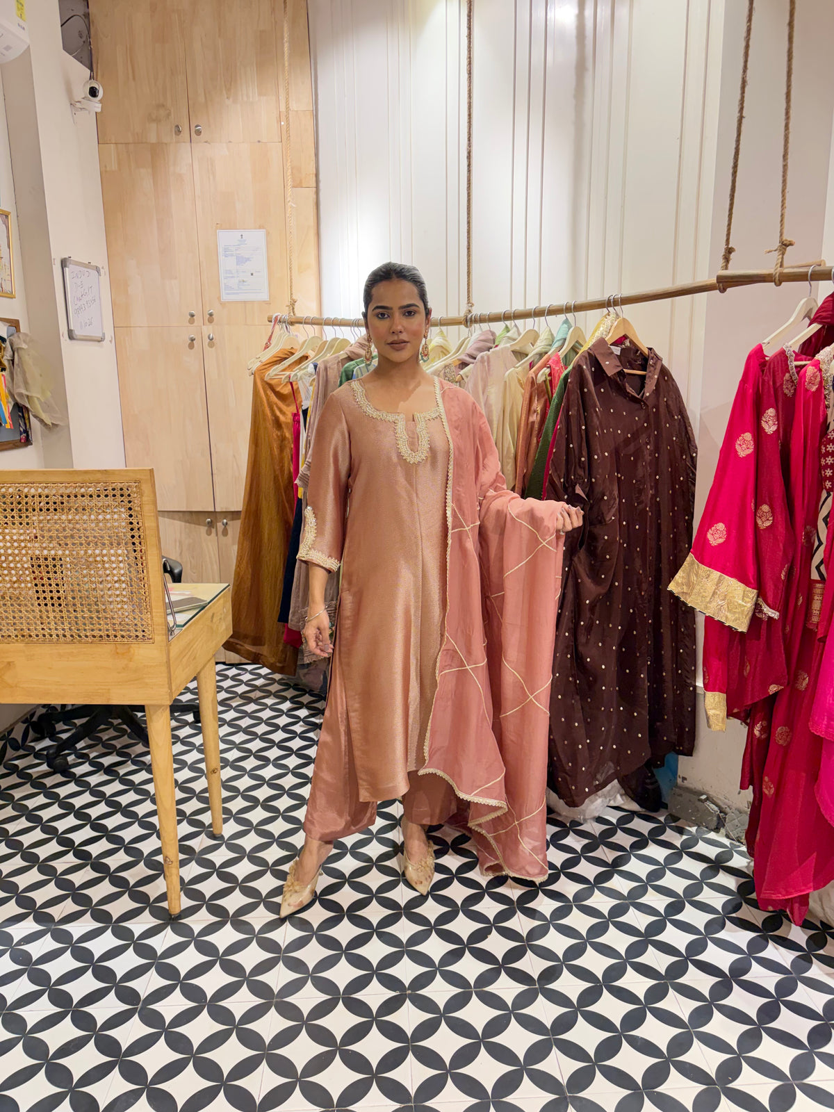 THE YASNA suit set