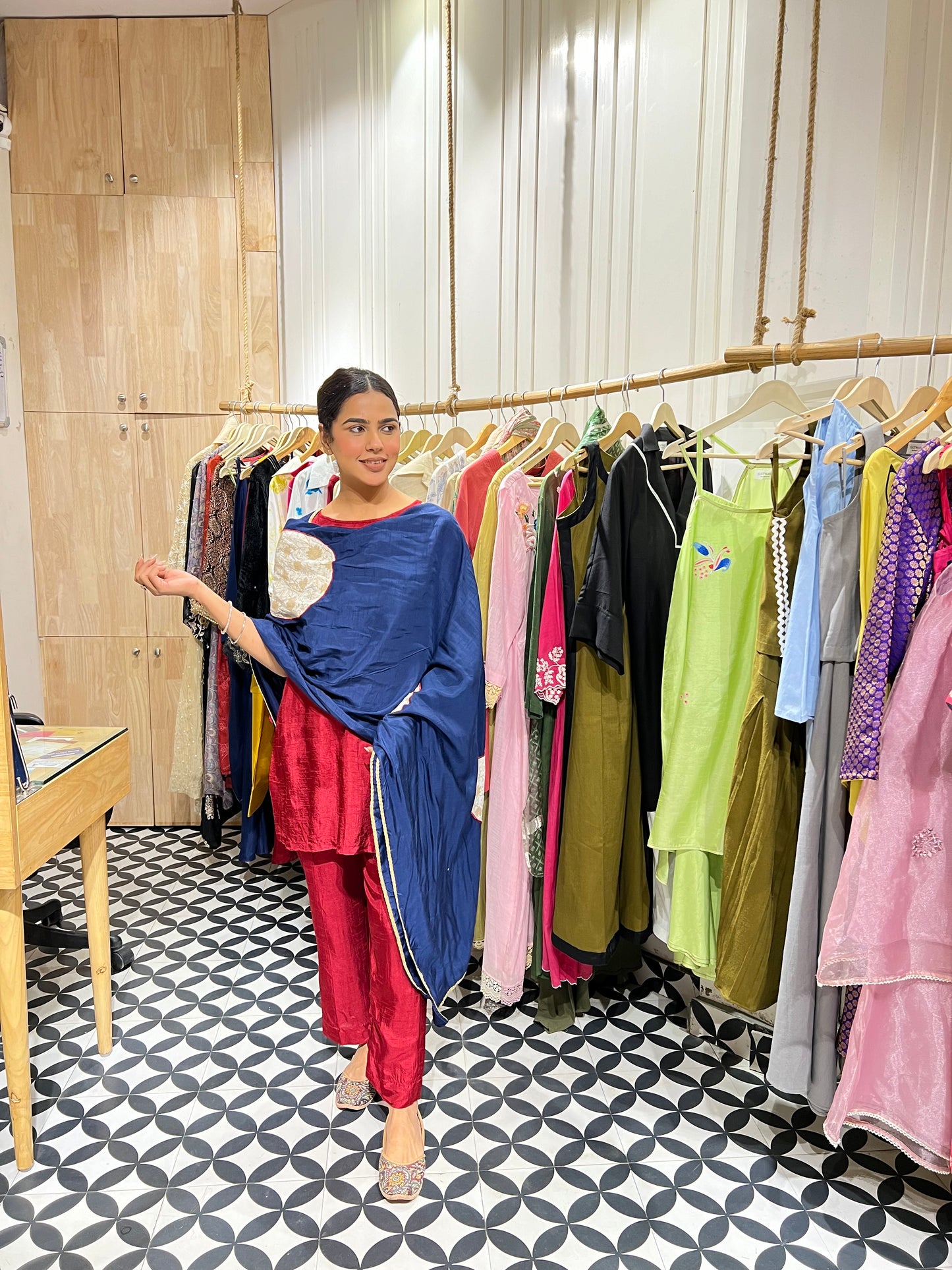 THE ELVISHA suit set