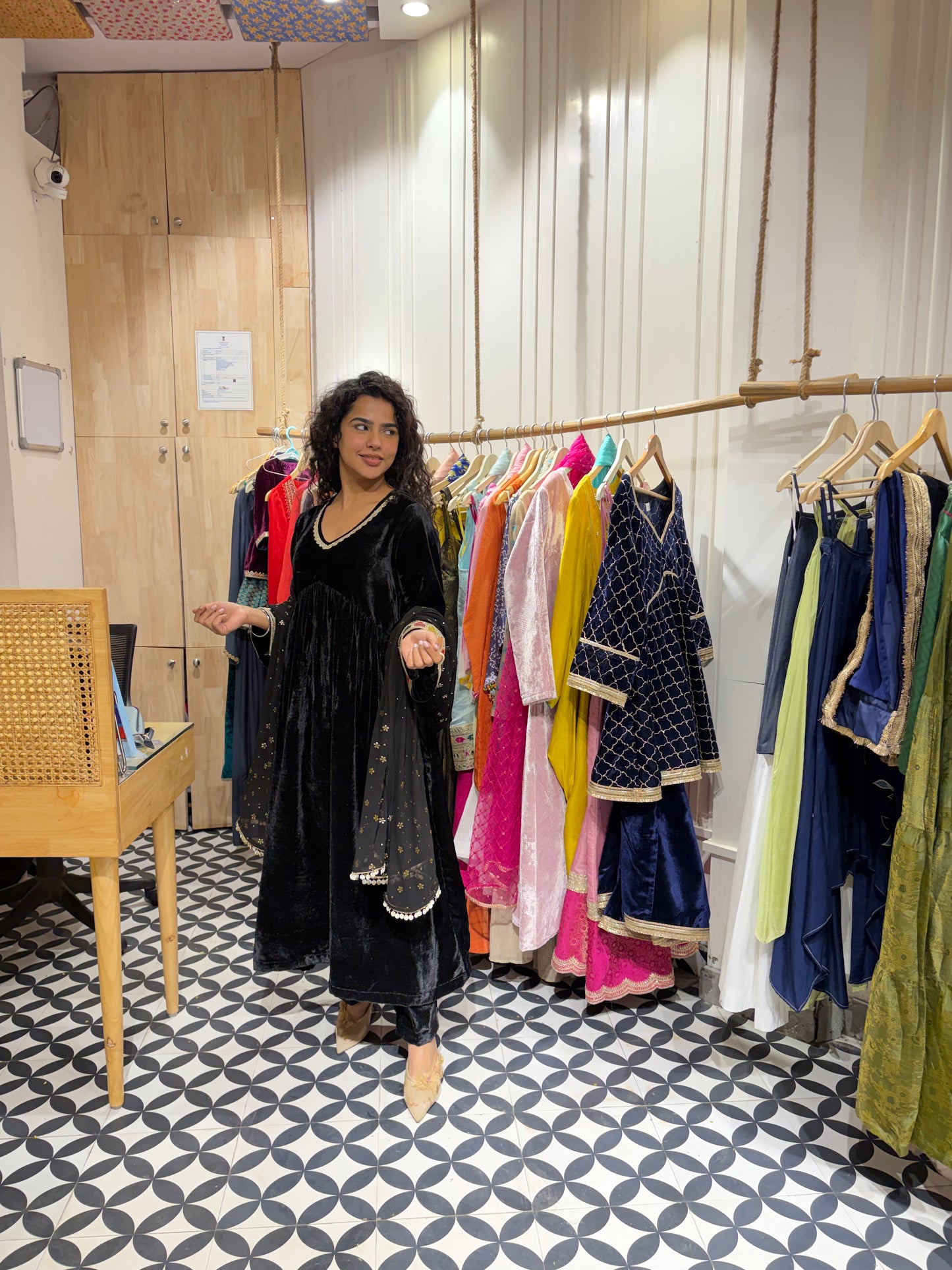 THE SHABNOOR suit set