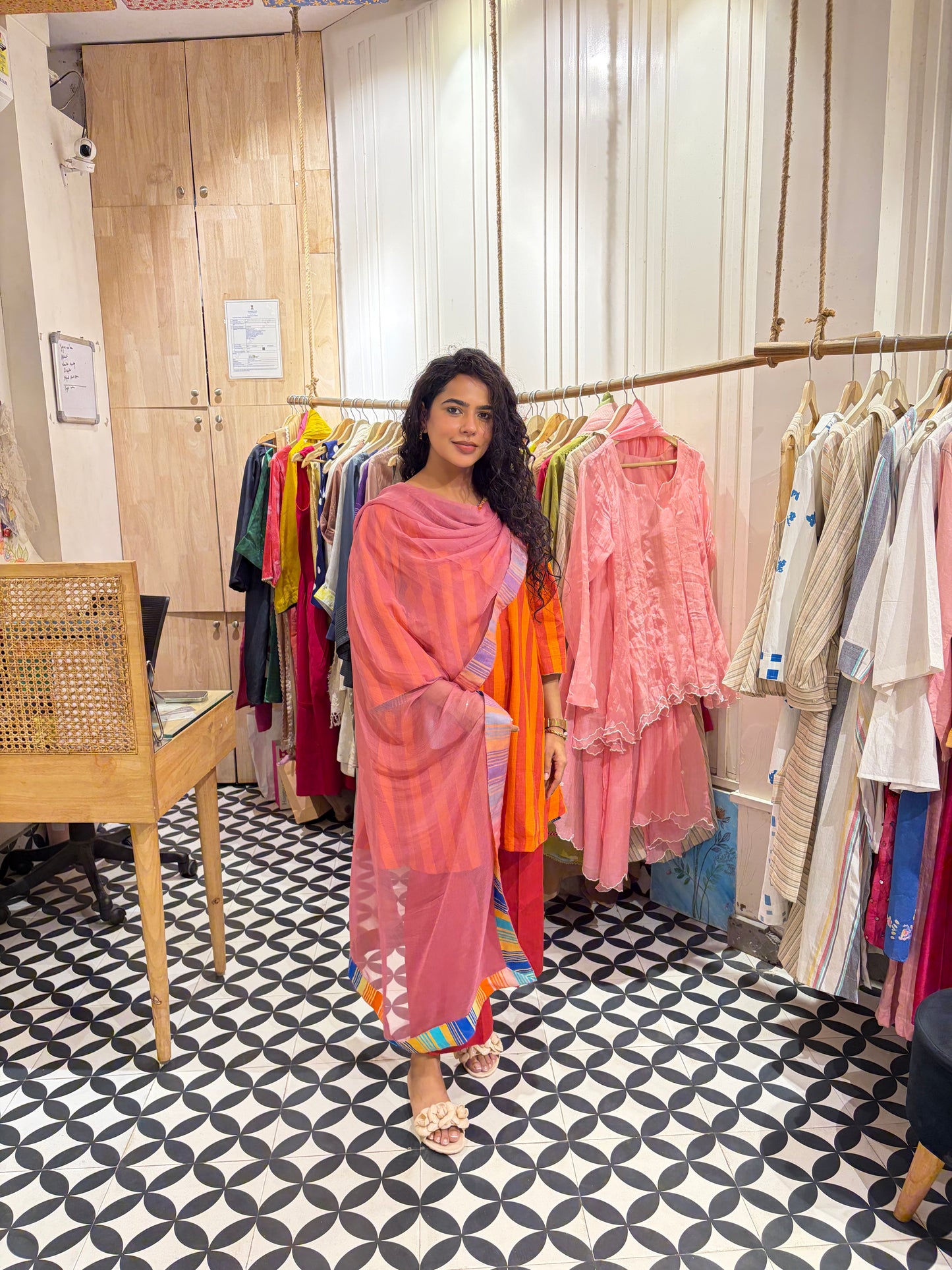 THE AARINI suit set