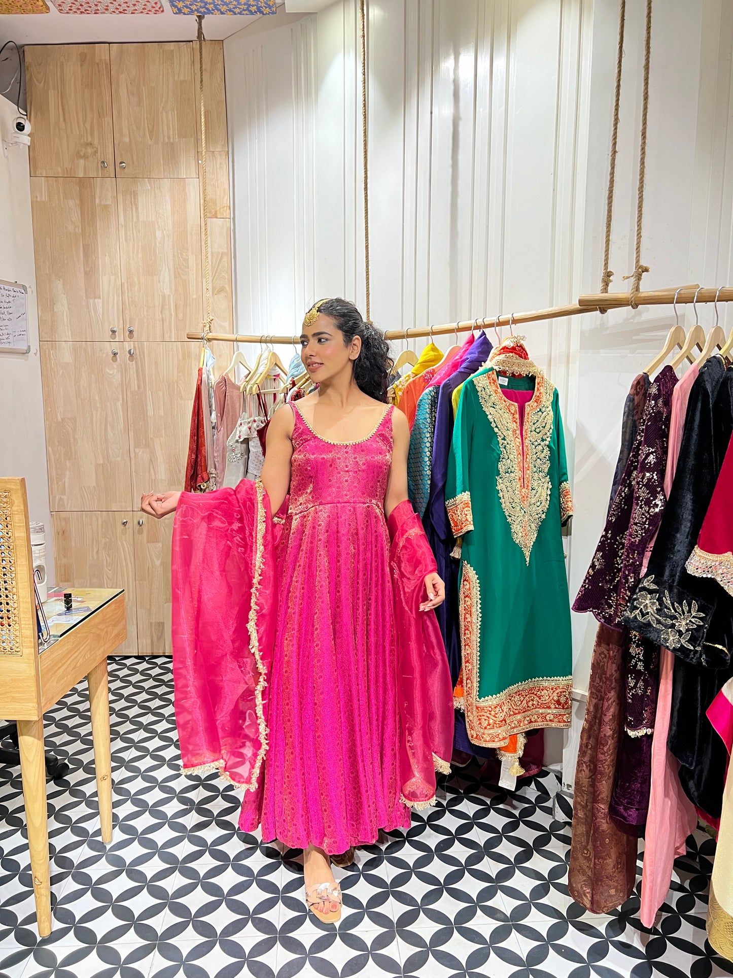 THE ARADHYA suit set