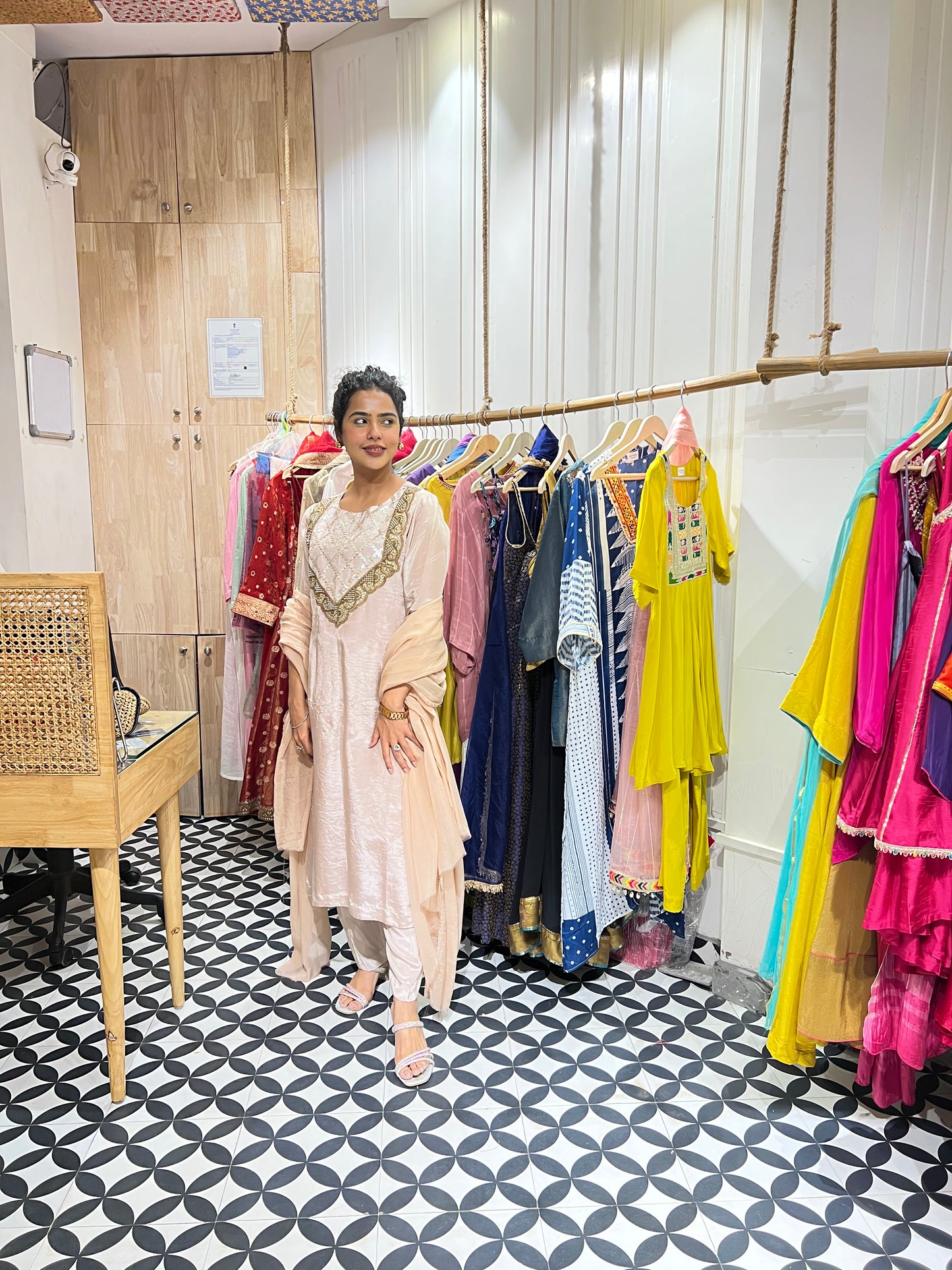 THE AFSHEEN suit set