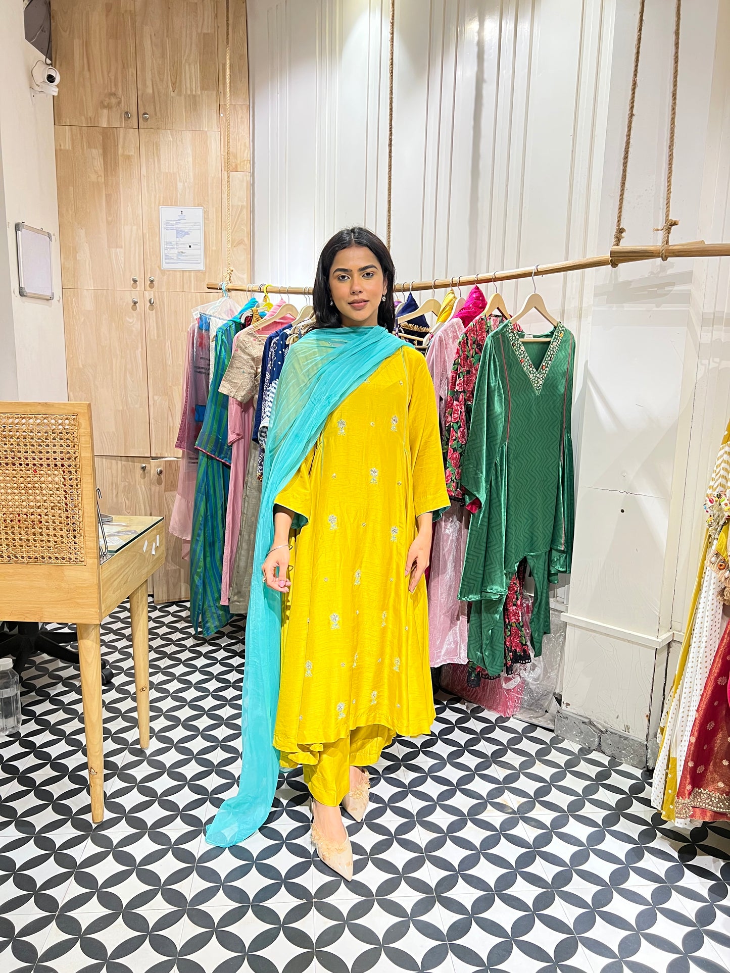 THE GULRUKH suit set