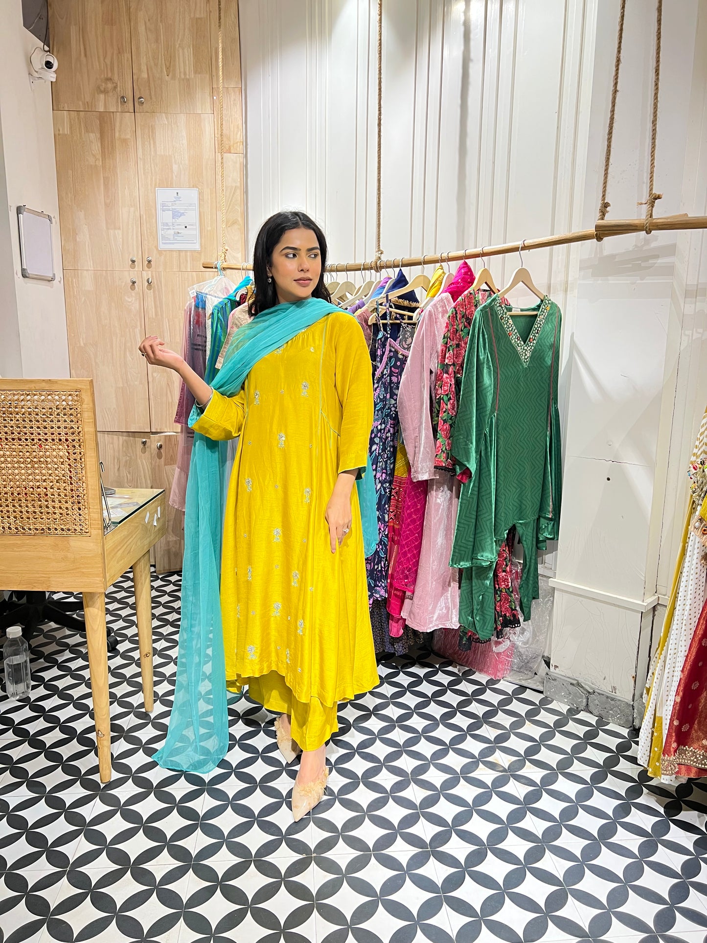 THE GULRUKH suit set