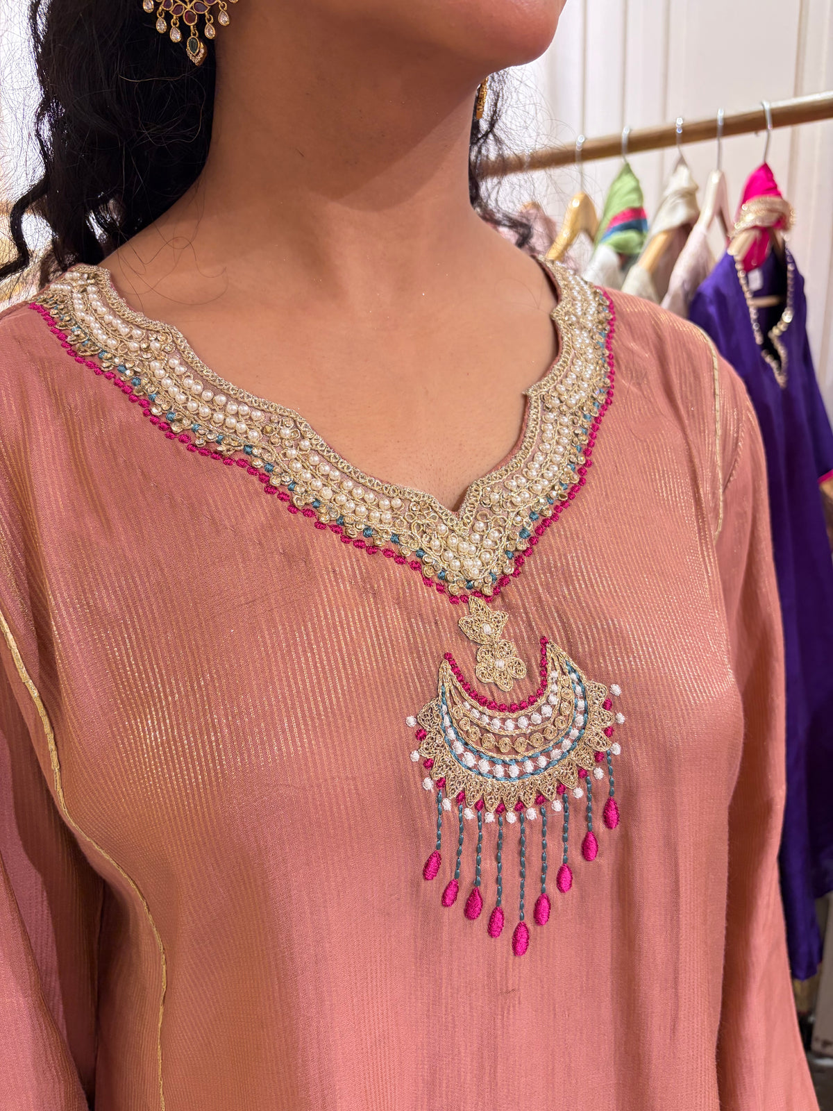 THE GULAFSHA suit set