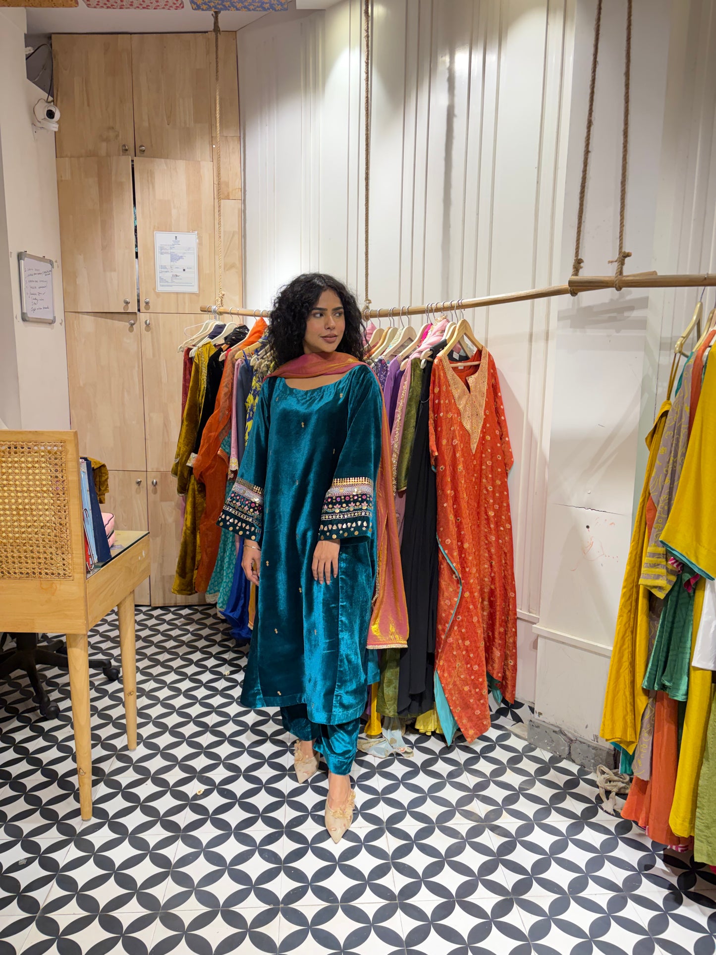 THE RASHIDA suit set