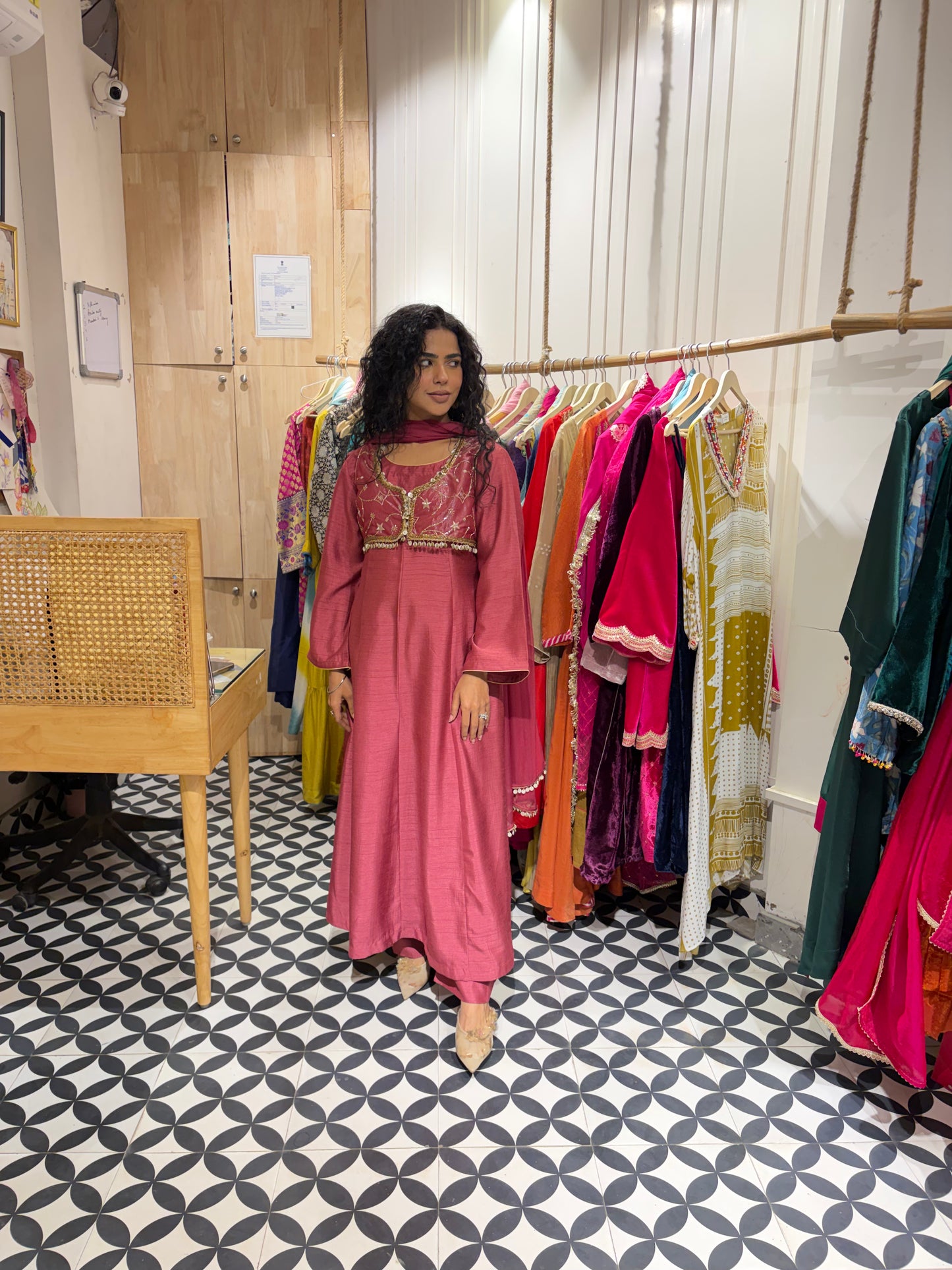 THE SHAFAQ suit set