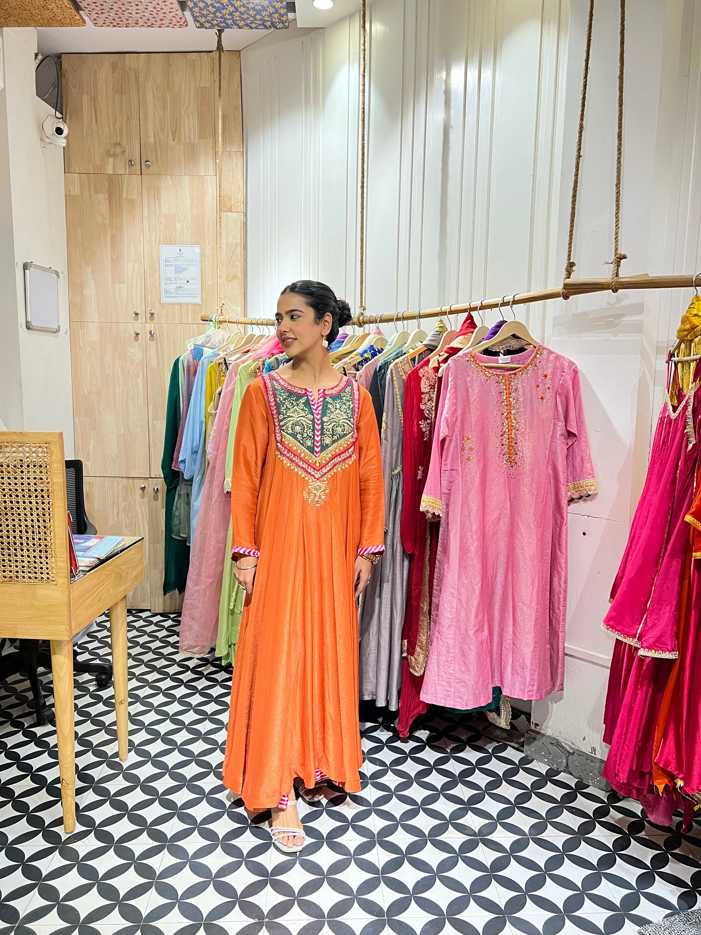 THE NARGIS KURTA
