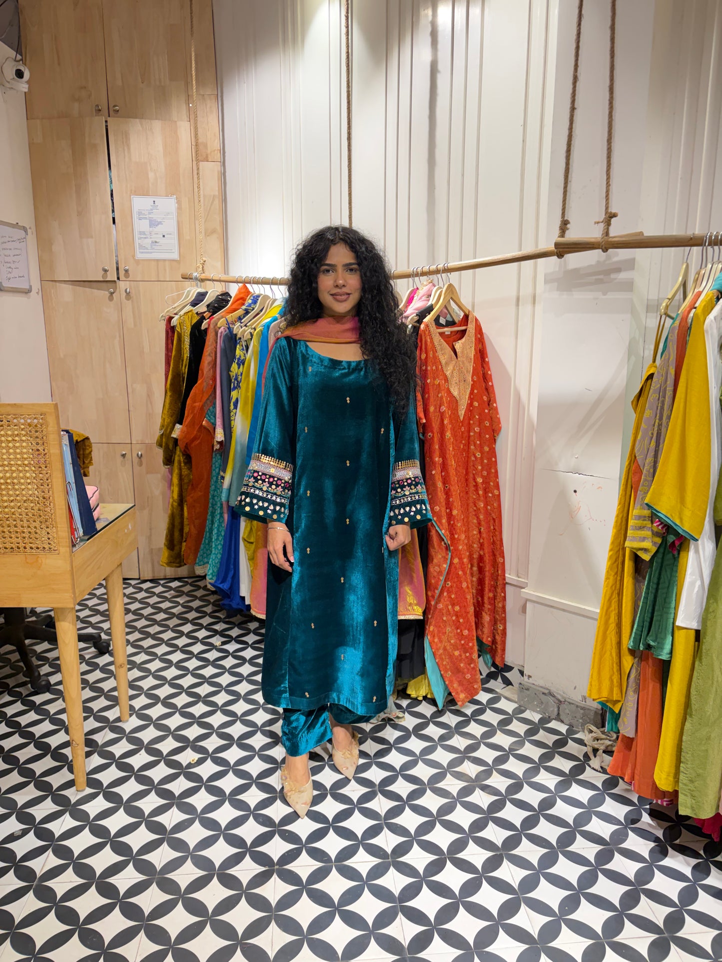 THE RASHIDA suit set