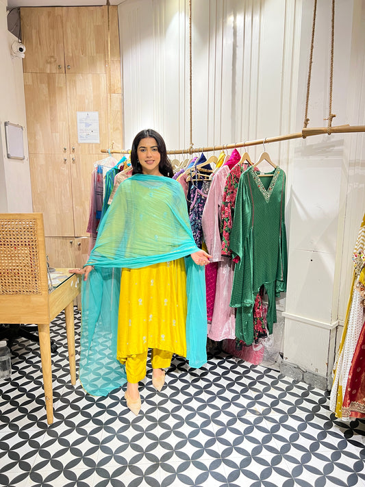 THE GULRUKH suit set