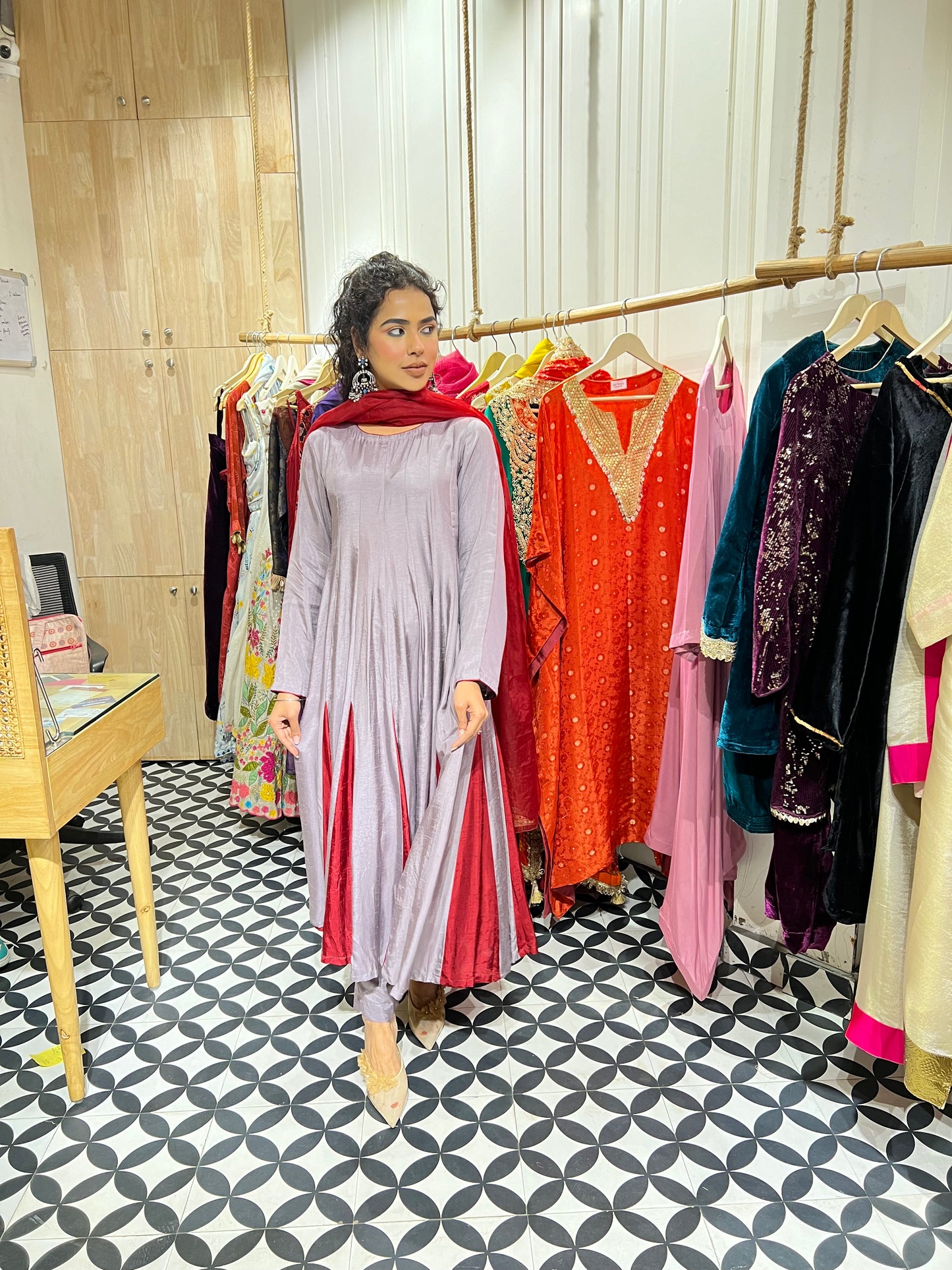 THE SHANAYA suit set