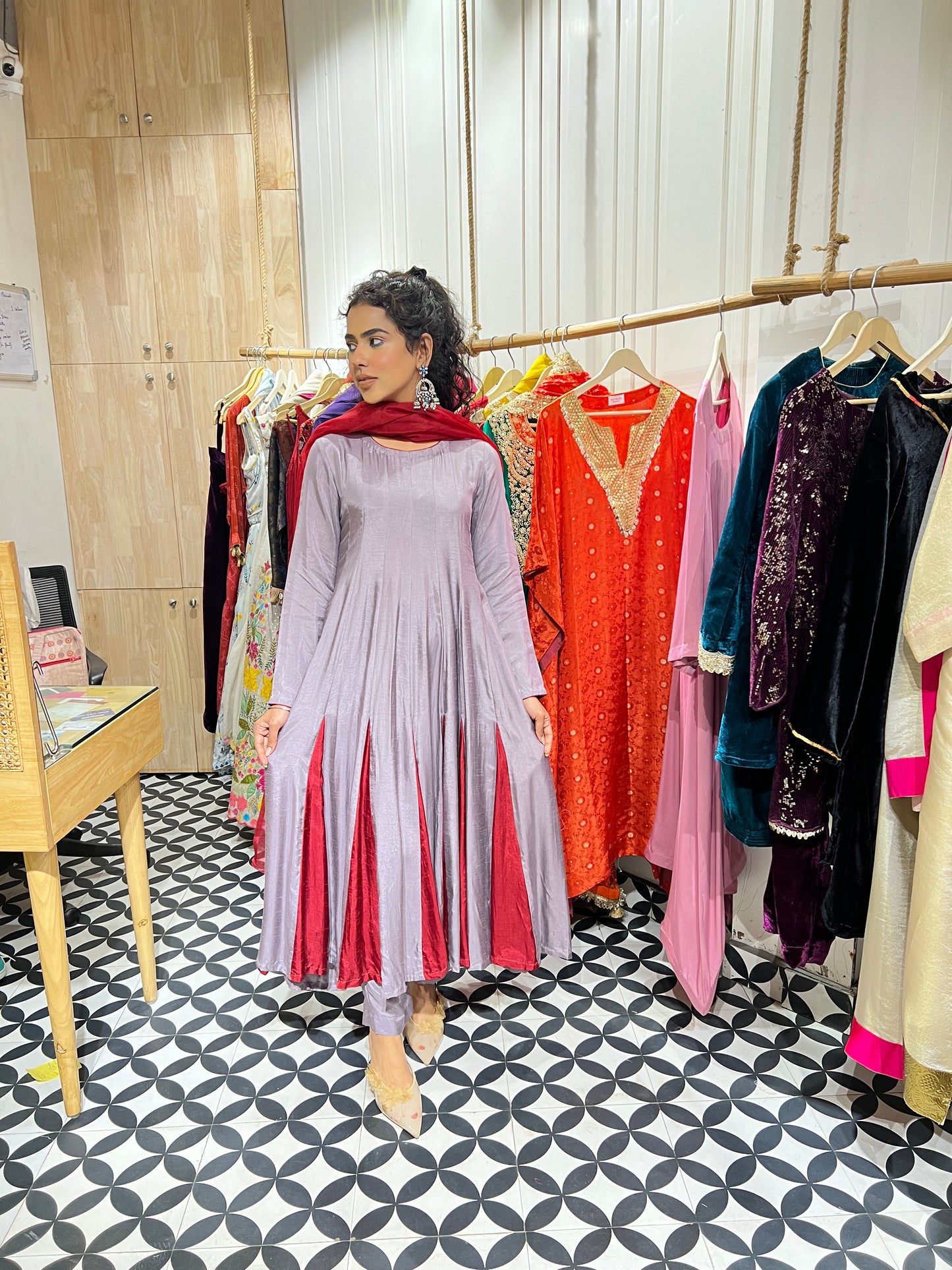 THE SHANAYA suit set