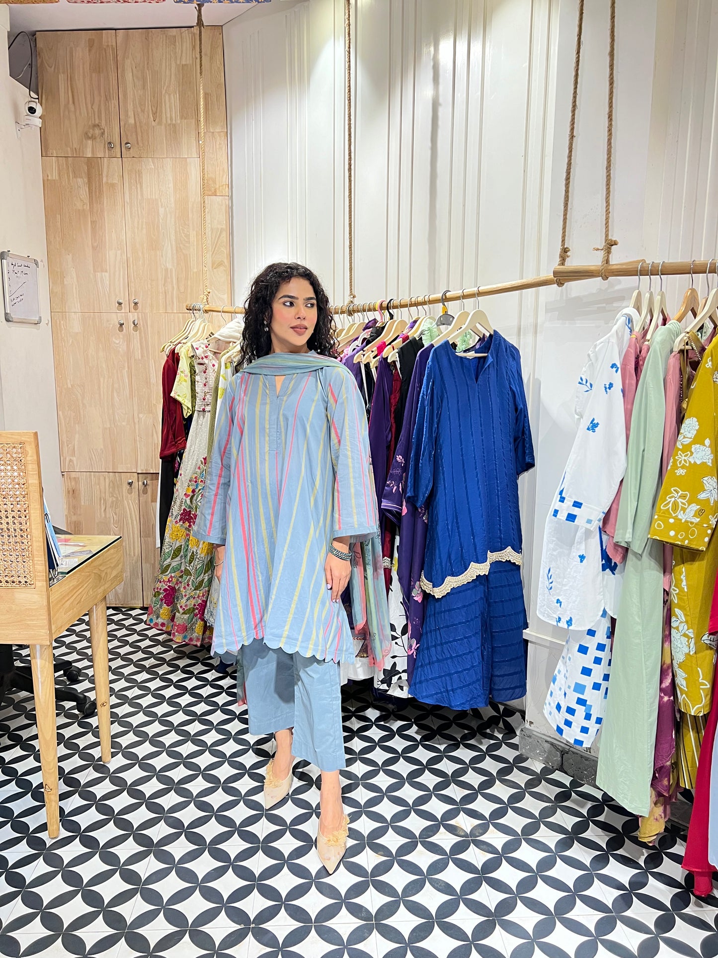 THE MAHIRA suit set