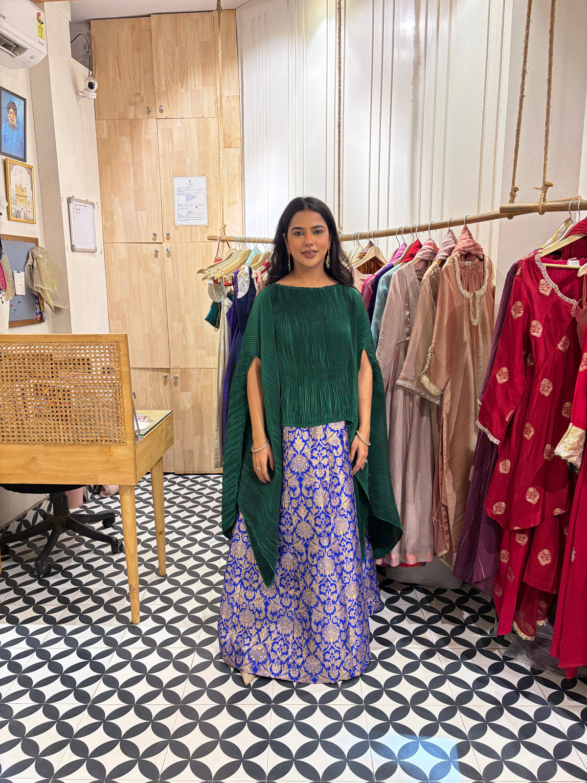 The aavira skirt set